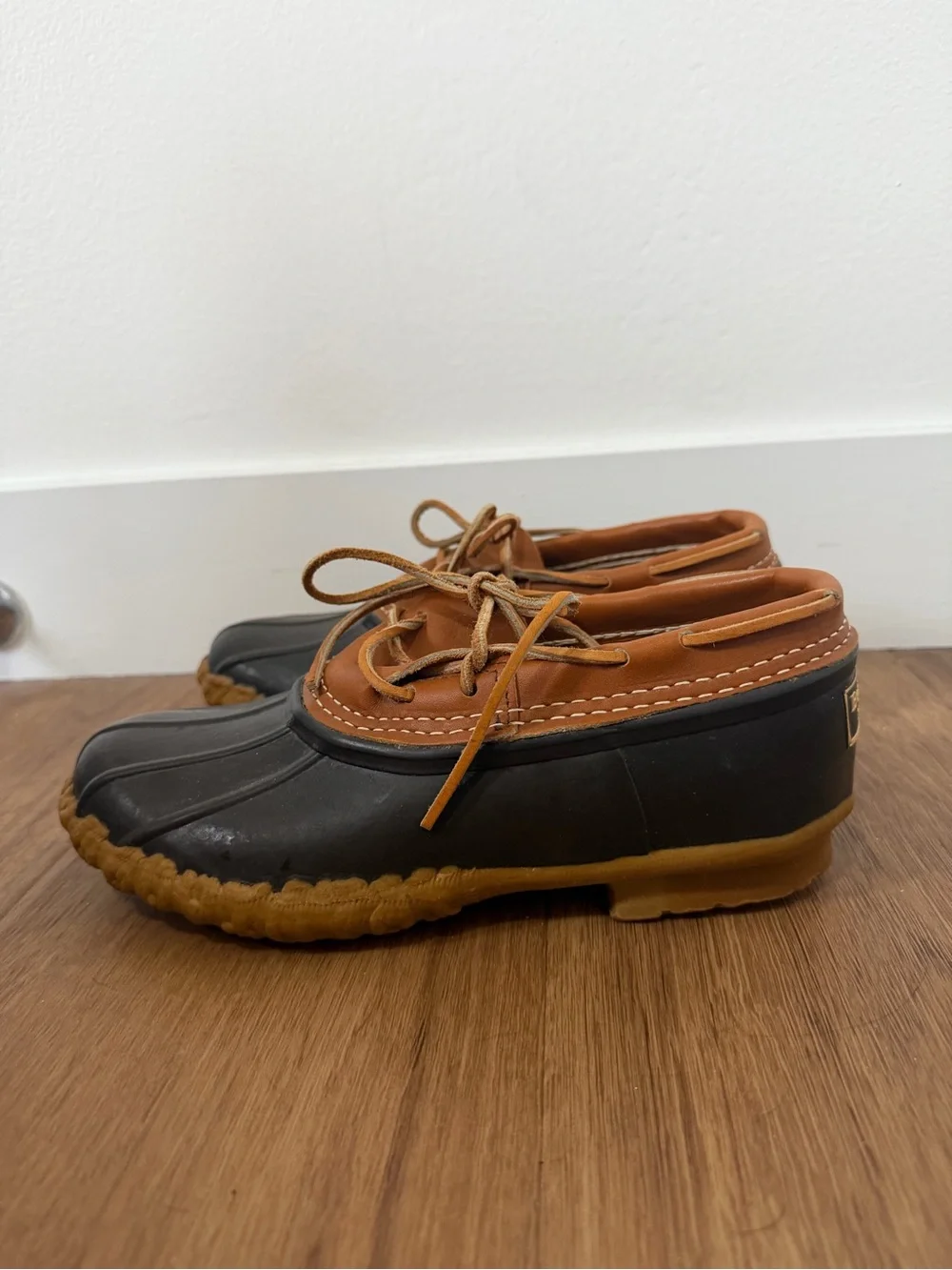 Like New Vntg L.L. Bean Black and Brown Classic Duck Boots Bean Boot Moc Size 7